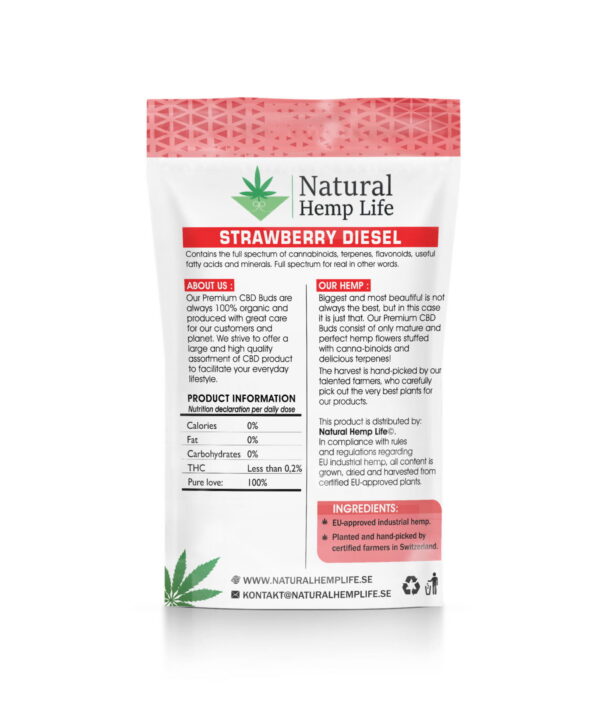 Bagsiden af Strawberry Diesel-emballagen med Natural Hemp Life-logo og produktbeskrivelse