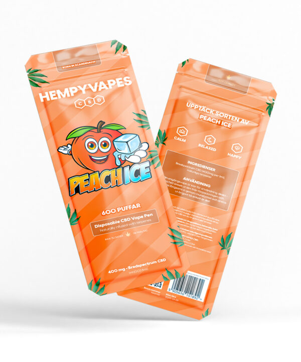 Nærbillede af Peach Ice HempyVapes-emballage med ferskenmaskot og synlig svensk tekst i baggrunden